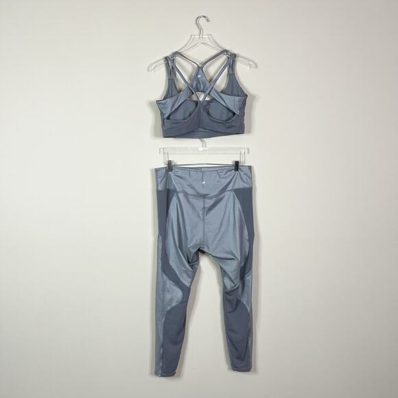 Fabletics | Matching Gunmetal Grey Metallic Silver Two Piece Bra Leggings Set - Picture 7 of 11